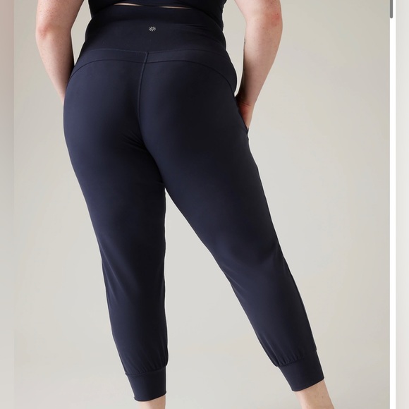 Athleta Salutation Jogger NWT - Picture 7 of 16